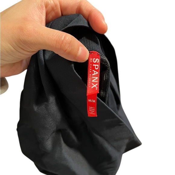 SPANX Mama Maternity Faux Leather High-Waisted Leggings - Picture 5 of 6